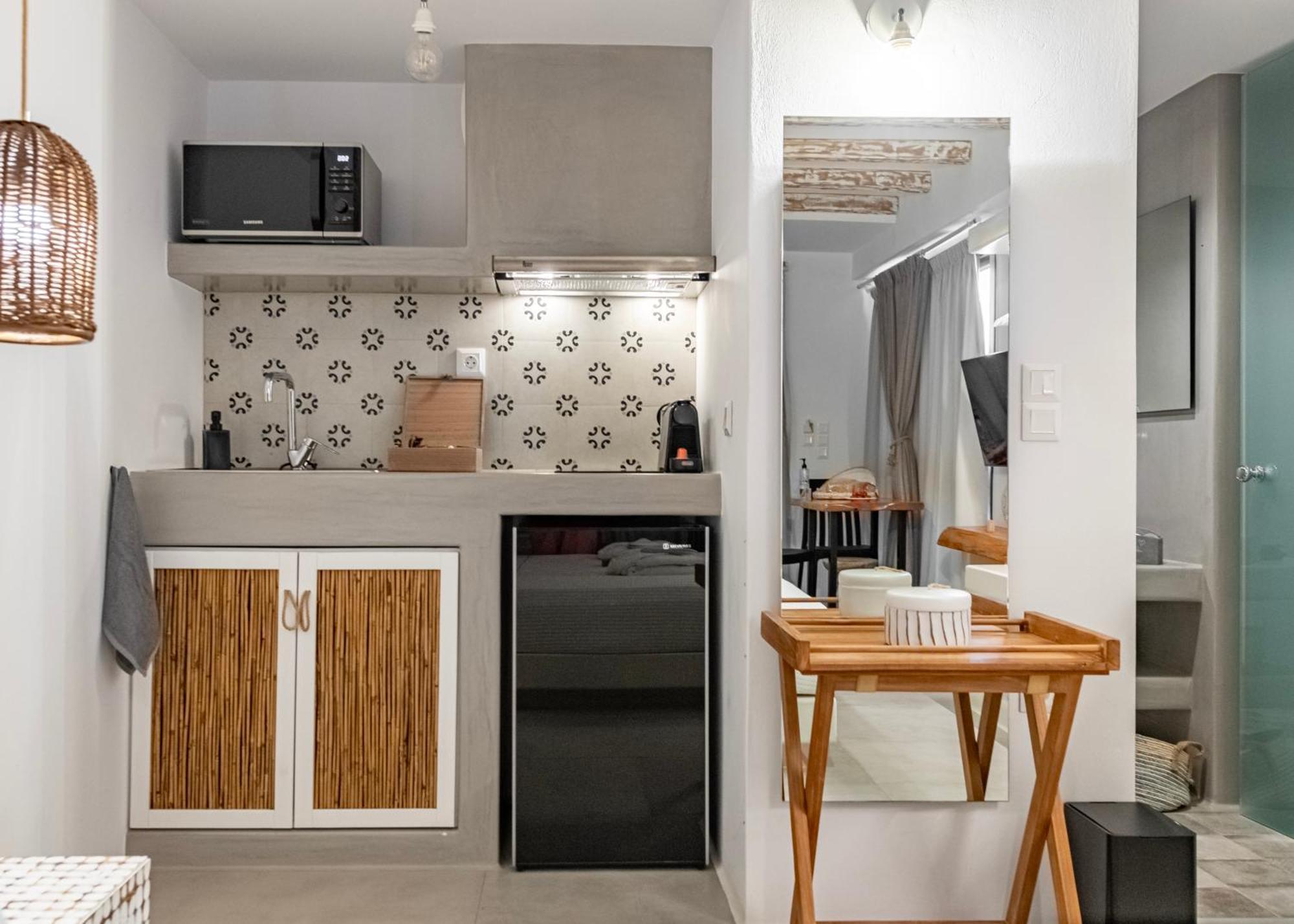 Aelia Suites Adamantas Eksteriør billede